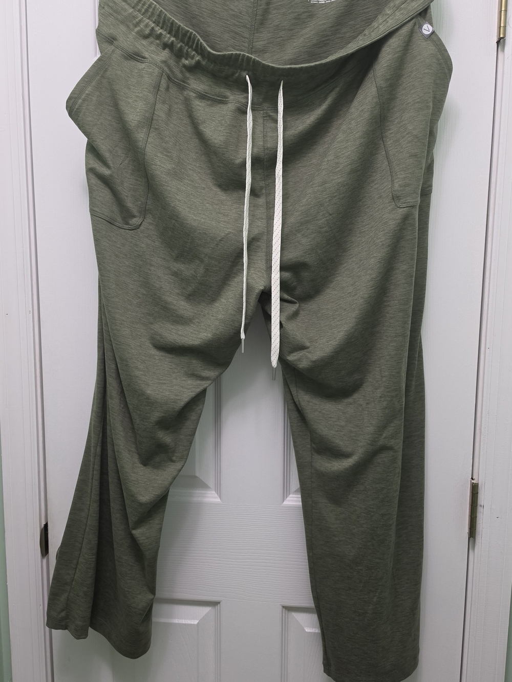 LIVI for Lane Bryant Relaxed Straight Pants Size 26/28 Olive Green Pockets